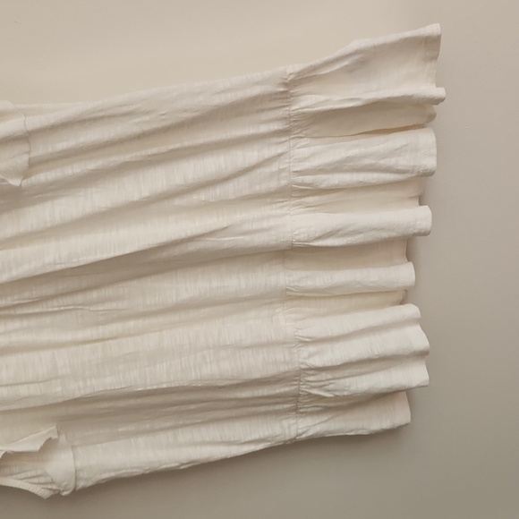 Lucky Brand Flutter Sleeve Top - Picture 6 of 8